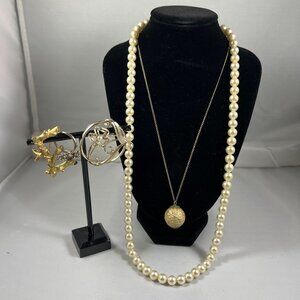 Sarah Coventry Lot Of 5 Jewelry Set - Pearl Necklaces Gold Brooches Crystal Ring